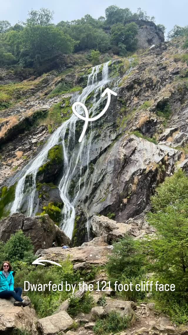 Small, humbled, utterly captivated by the drama of this 121 foot cascade— my all time fav waterfall…
💦💦💦
Ireland’s highest waterfall, cliffs towering above, water plunging into a dark, endless pool…
💦💦💦
Where it comes from or goes I’ve no clue yet. And somehow, that only makes the memory feel more alive. Find your favourite ‘fall’… 

50x76x4cm After the Fall, Emerald Cascade

#IrishLandscapeArt#BucksArtWeekOfficial #IrishWaterfalls#NatureInspires#emotionalartworks